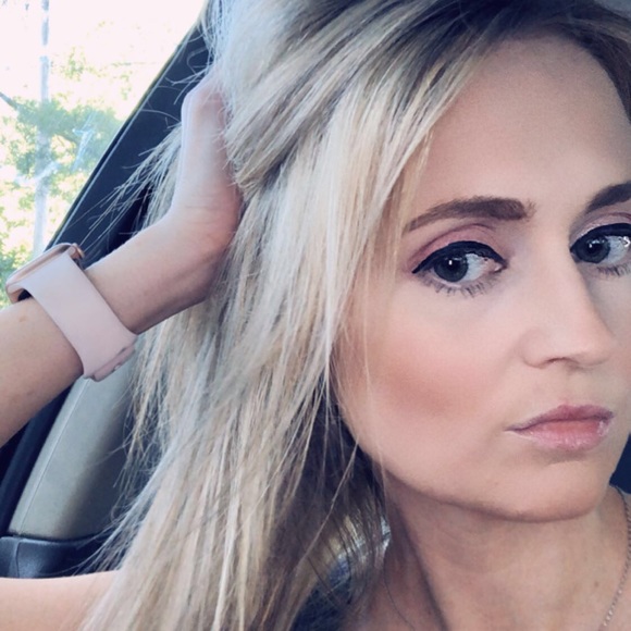 Meet your Posher, Marla - Picture 3 of 3